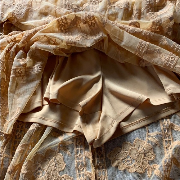 Socialite Lace Romper Dress - Picture 4 of 4